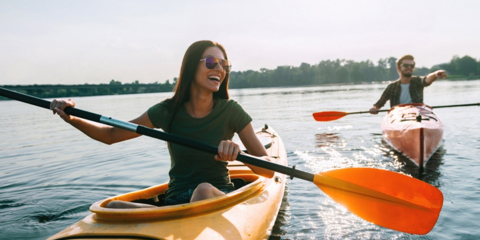 Tow people kayaking